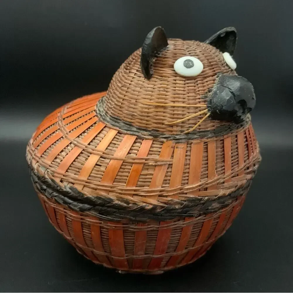 Vintage Chinese Cat Basket